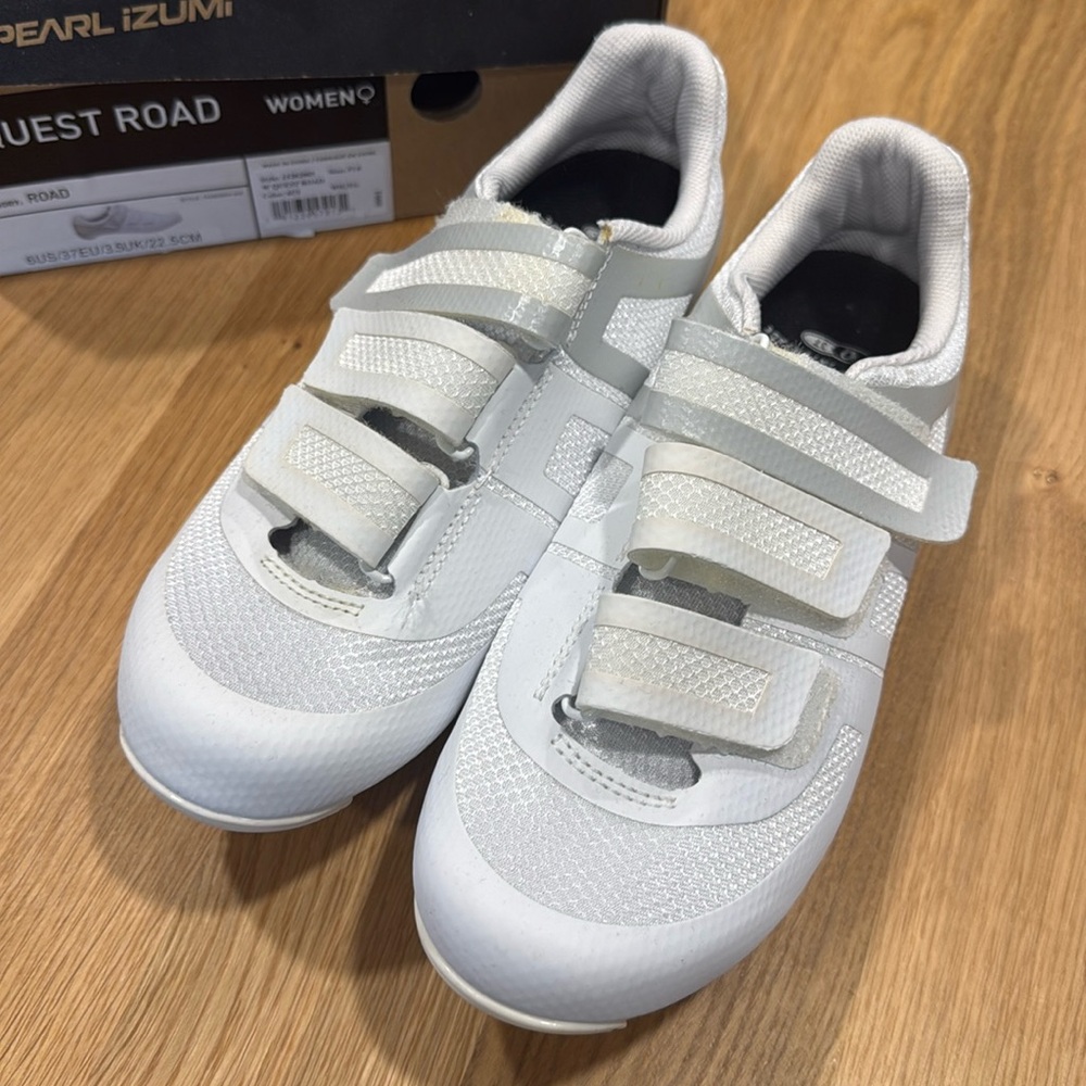 Pearl Izumi W Quest Road Cycling Shoes (with cleats)